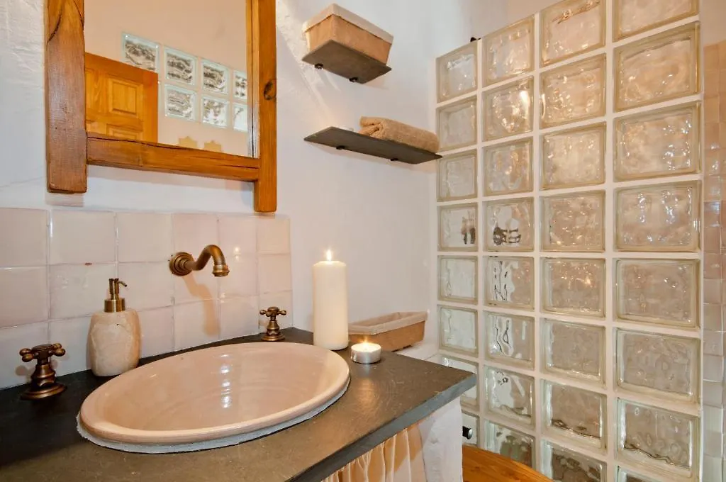 La Placeta Guesthouse Pórtugos 3*,  스페인